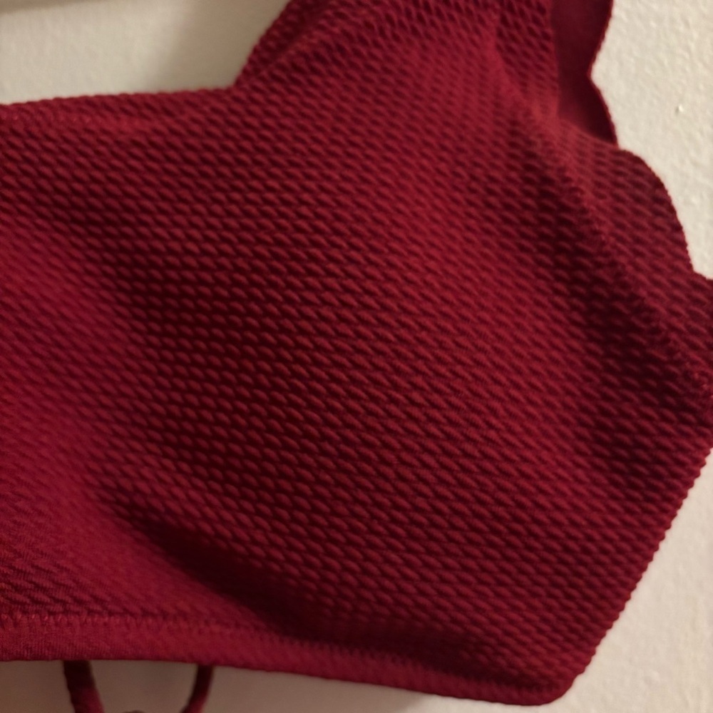 ZAFUL Scarlet Scalloped Textured Knit Bikini Wide Strap Top Separate S US4 - Picture 3 of 7